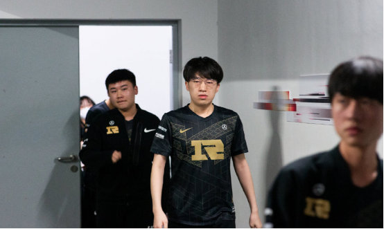 次数位列曼 次数位列曼